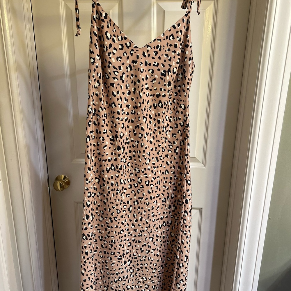 Carly Jean Los Angeles Tinsley Midi Dress